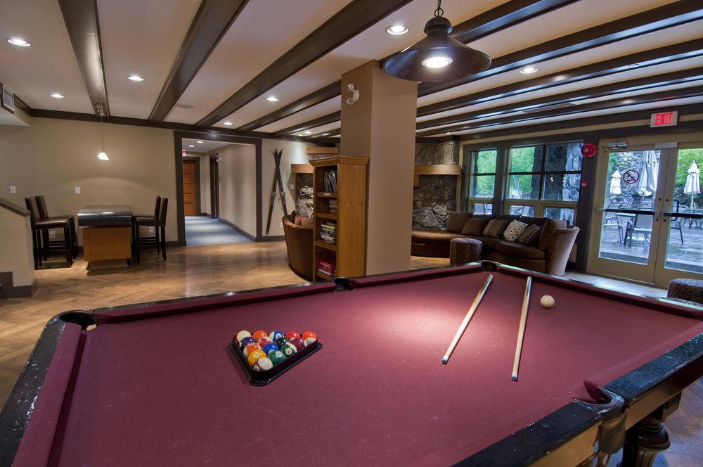 Hotel Lodging Ovations Whistler Exterior foto