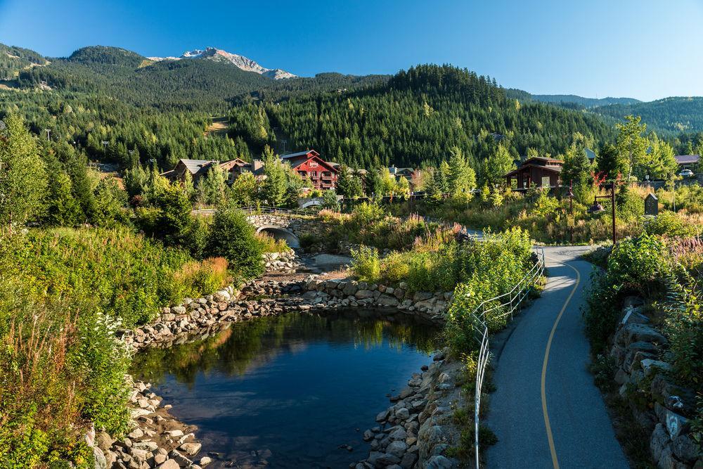 Hotel Lodging Ovations Whistler Exterior foto